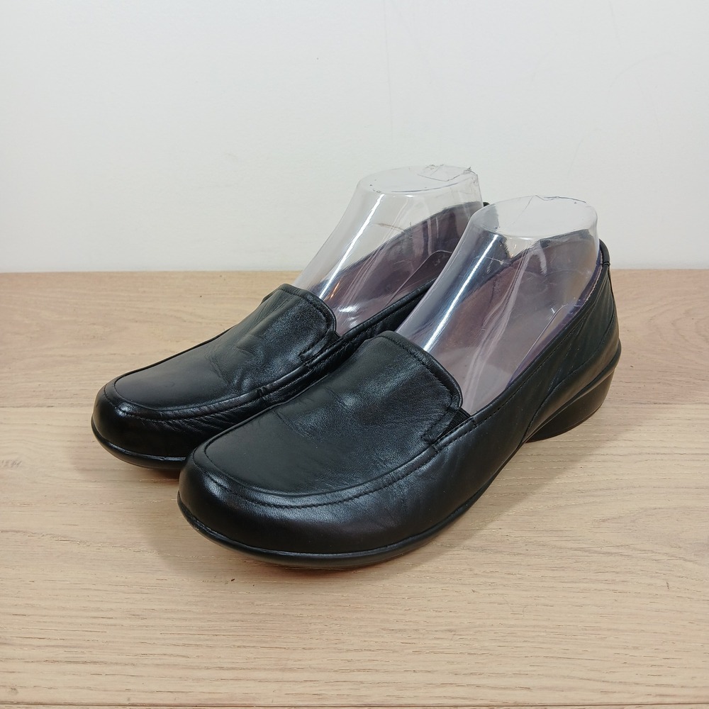 Natural Soul Womens 8.5 Black Leather Slip On Loafers Low Wedge Comfort Shoes
